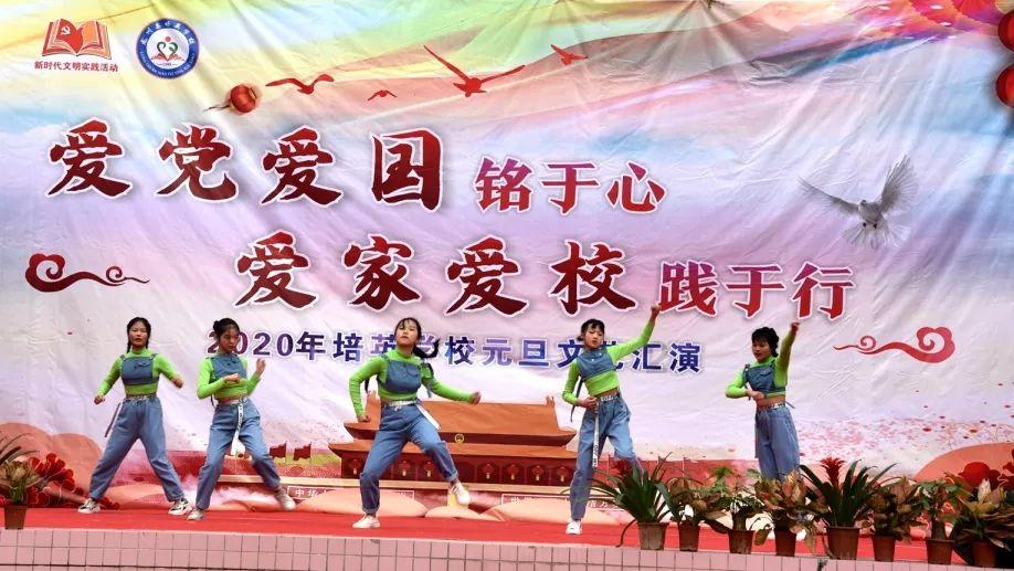 逃出灰绿房